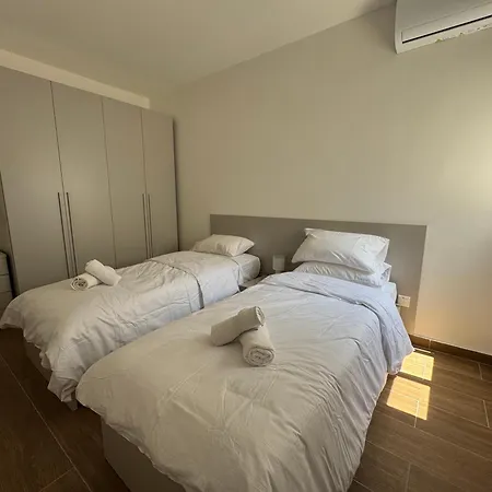 Апартаменты Floor Escape Penthouse *