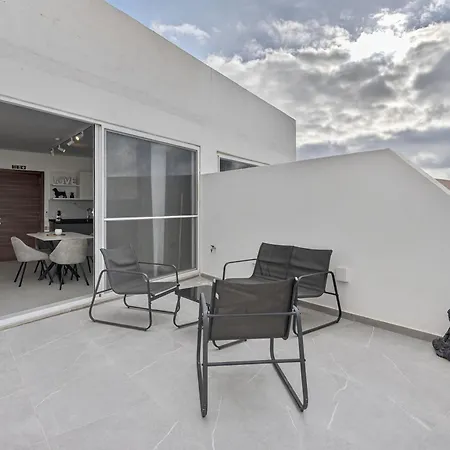 Floor Penthouse With Valletta Views & Terrace