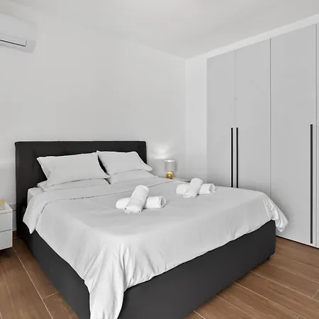 Floor Penthouse With Valletta Views & Terrace *