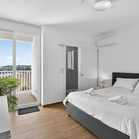 Floor Penthouse With Valletta Views & Terrace Tal Guardamangia