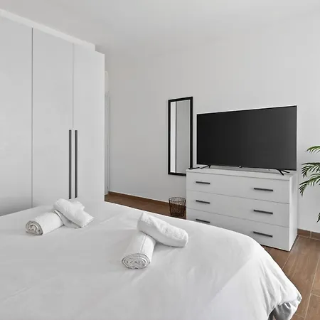 Floor Penthouse With Valletta Views & Terrace *