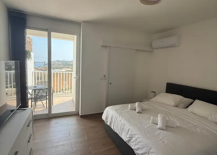 Floor Escape Penthouse דירה Tal Guardamangia